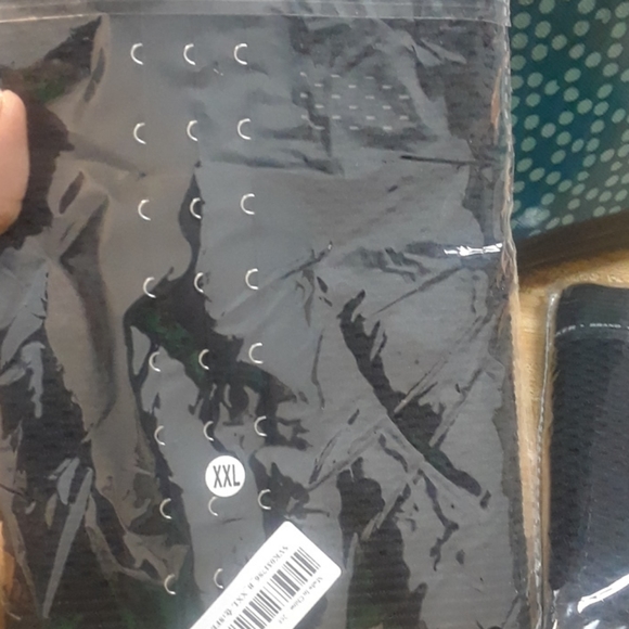 Mesh corsets - Picture 2 of 8